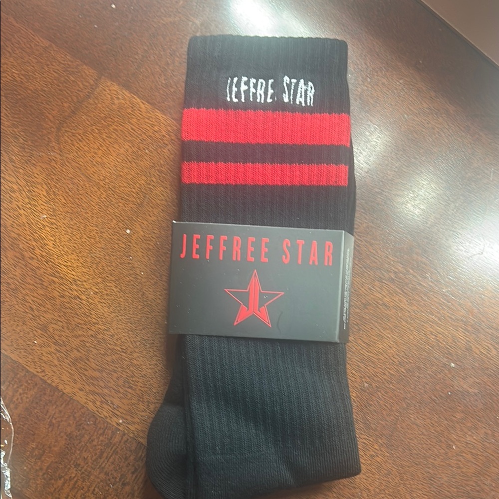 Jeffree unisex Star Black and Red Casual Crew Socks